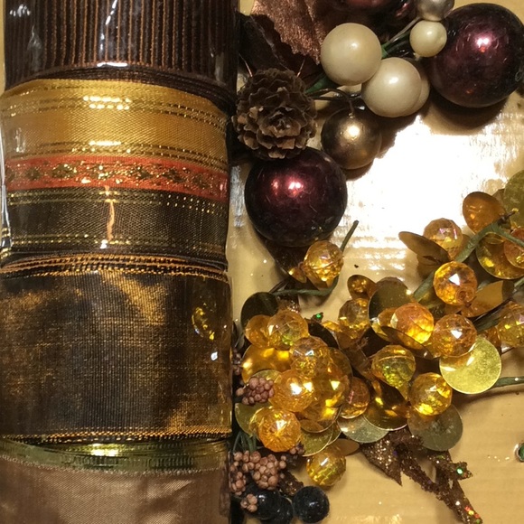 Gift Glitz Decorative Gift Wrap Accents & Ribbons - Picture 2 of 6